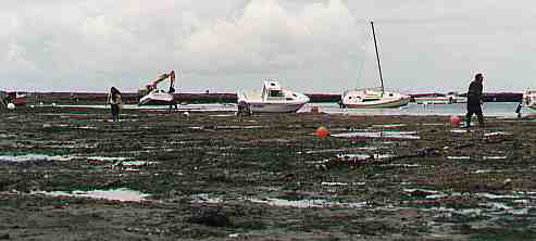 Boote bei Ebbe