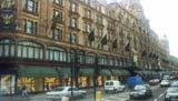 Harrods bei Tag