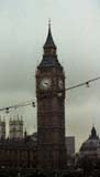 Big Ben im Regen nah