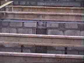 Wasserleitungsschlitz