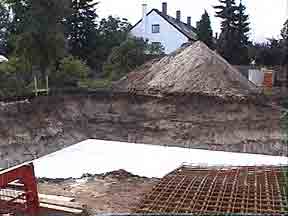 Kellerboden von rechts